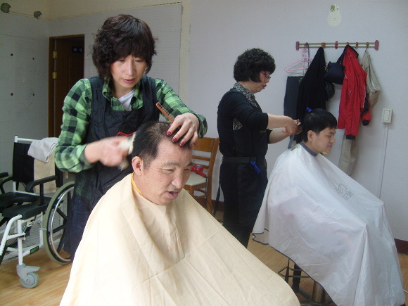 머리카락헤어샾 이미지