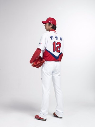 21055E3858A7DAE2213C22