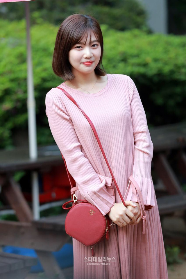 오늘자 레드벨벳 조이 | 인스티즈