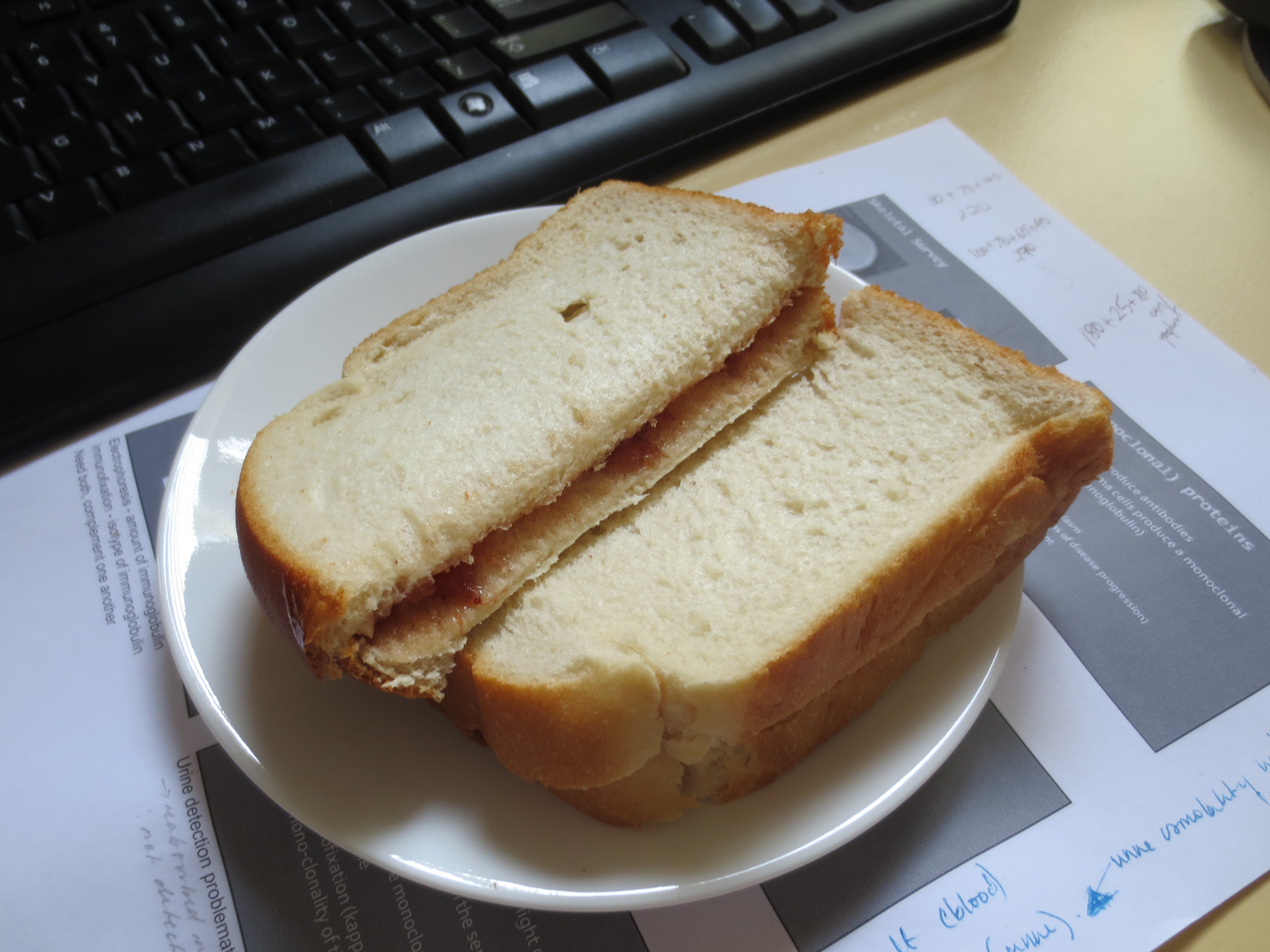 Jam on Bread.jpg | 인스티즈
