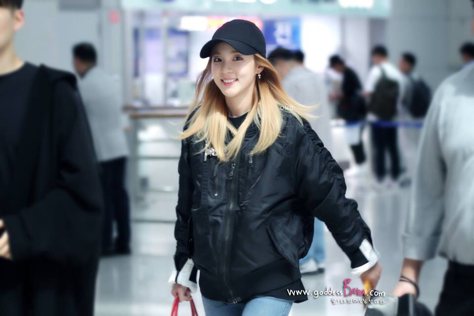 상큼한 여돌(?) 산다라박 160921 인천공항 출국 | 인스티즈