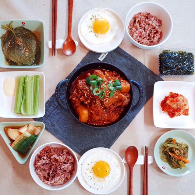 어느신혼부부의상차림 | 인스티즈