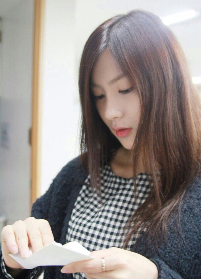 정말 잘큰 하영이.jpgif | 인스티즈