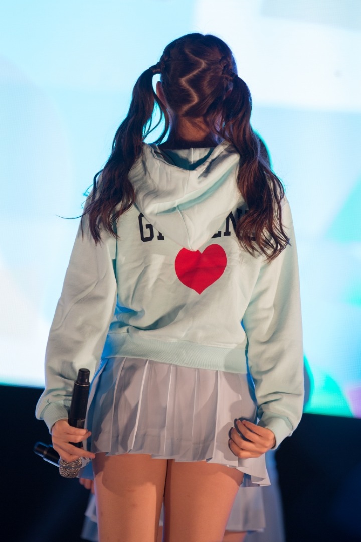 [여자친구] 정예린 꼬불꼬불 오솔길난 뒤통수 | 인스티즈