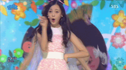 진정한 시선강탈.gif | 인스티즈