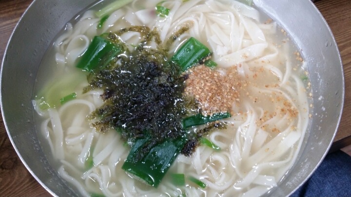 홍두깨칼국수보쌈 이미지