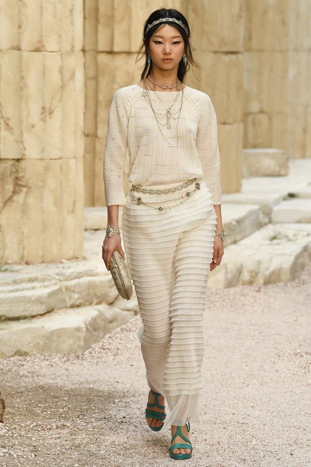 그리스에서 영감받은 CHANEL 2018 Cruise 컬렉션 | 인스티즈
