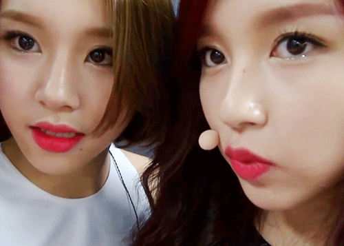 [트와이스] 대표 케미 미챙(미나+채영) 짤들.jpg | 인스티즈