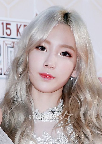 가요대축제 오늘자 태연 레드카펫.jpg | 인스티즈