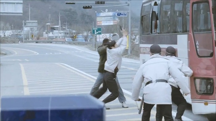 [황해] 영화에서 억울하고 무섭고 짠내터지는 연기 잘 하는 하정우.. | 인스티즈
