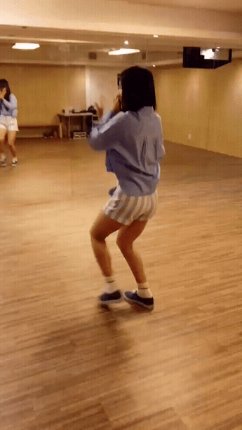 사람들을 즐겁게 해주는 걸 좋아하는 여자 아이돌.gif | 인스티즈