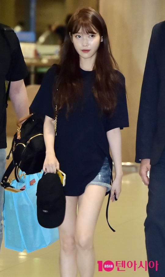 오늘자 아이유 | 인스티즈
