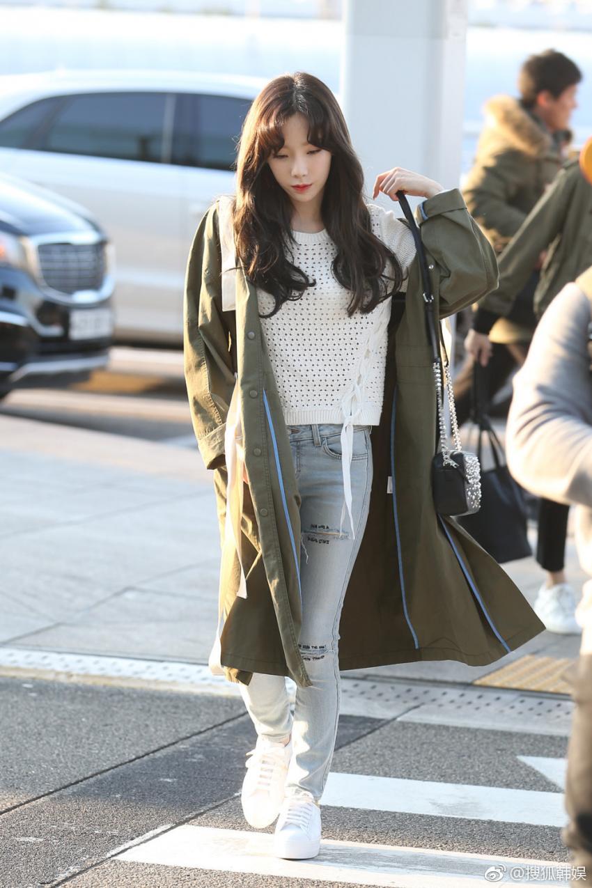 오늘자 출국하는 공항 태연.jpg | 인스티즈