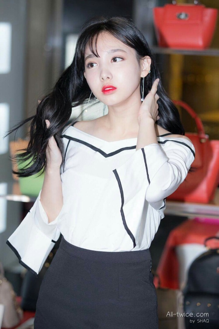 욤 이미지