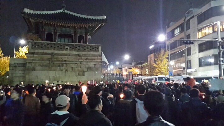 현재 청와대 방면 삼청동 올라가는 길 | 인스티즈