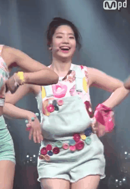 이마까는게 잘어울리는 다현이 | 인스티즈