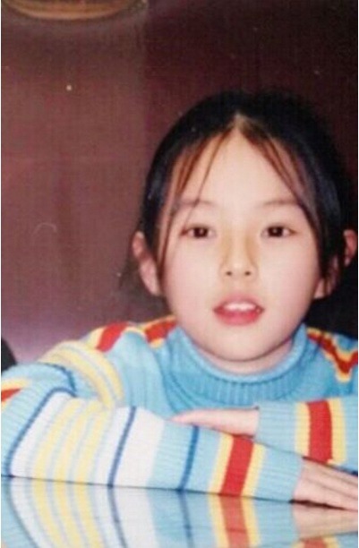 1800대 1 경쟁률 뚫은 아나운서 어릴 적 사진 | 인스티즈