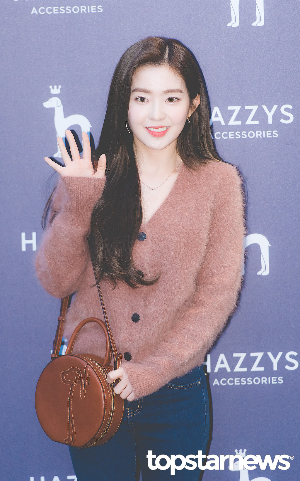 오늘자 헤지스 플래그쉽스토어 행사 레드벨벳 아이린.jpgif | 인스티즈