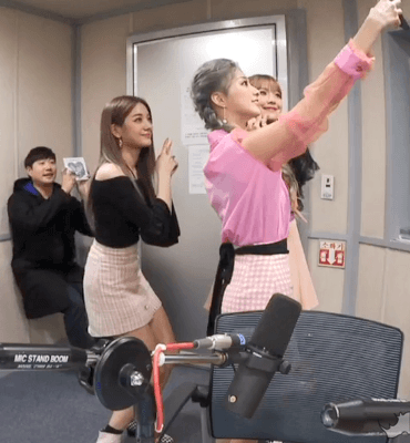 배텐에 나온 프로미스나인 멤버 3인.gif | 인스티즈