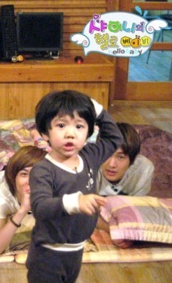 폭풍성장한 샤이니의 헬로베이비에 나왔던 아가 유근이.jpg | 인스티즈