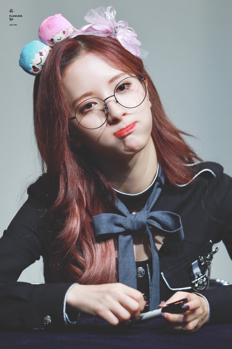 또다른 아이돌 얼굴천재 우주소녀 보나.jpg | 인스티즈