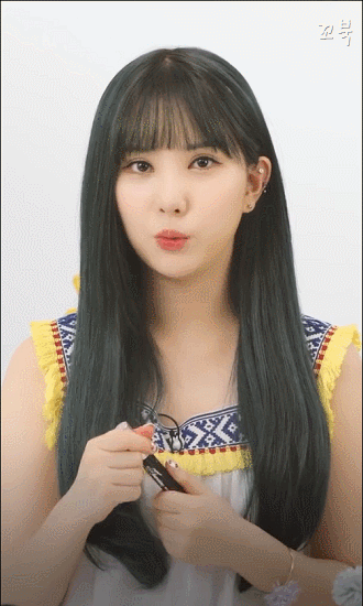 여자친구 은하가 알려주는 눈을 커보이게 하는 화장 비법.gif | 인스티즈