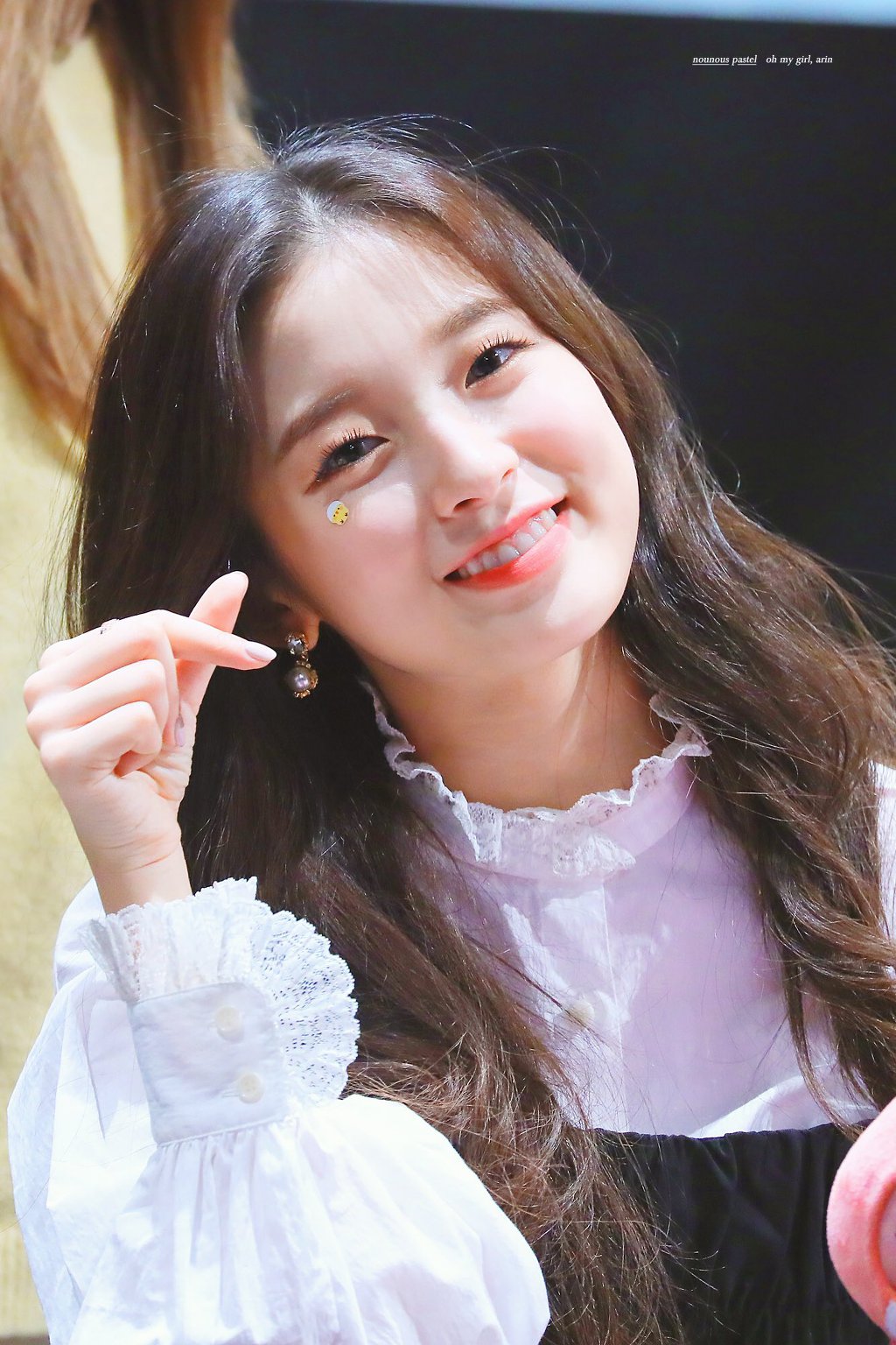 최근 오마이걸 팬사인회 비니&amp;아린 | 인스티즈
