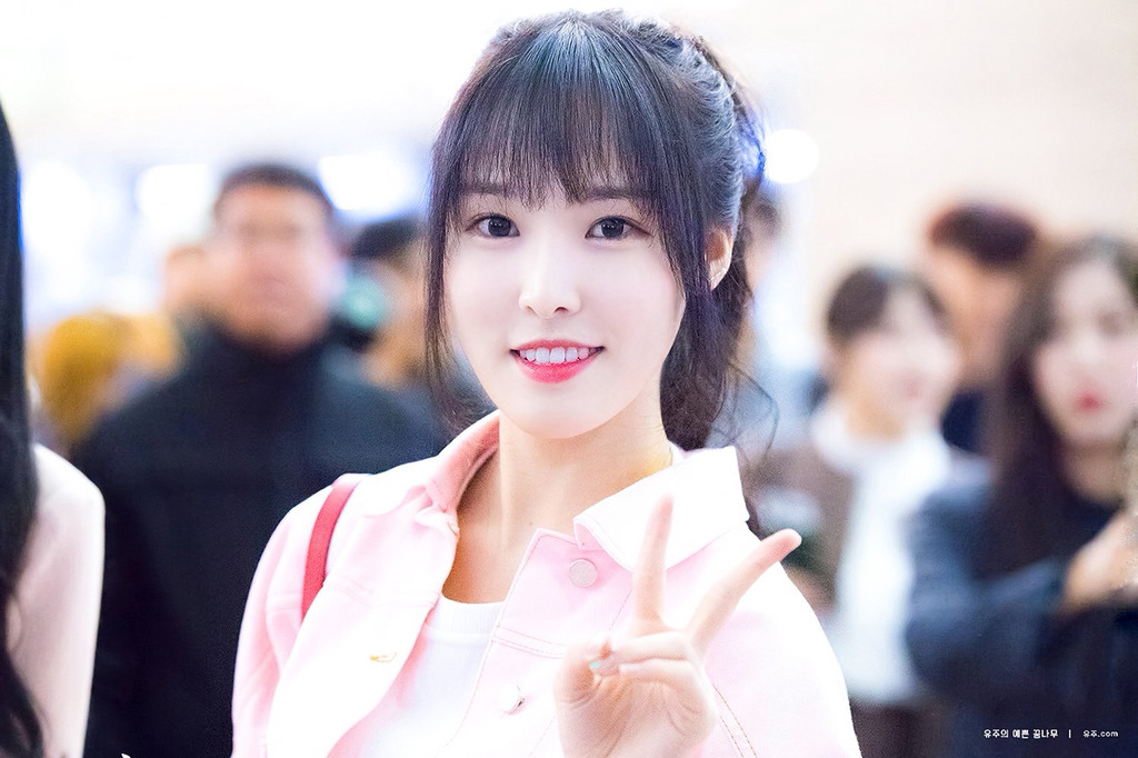 [여자친구] 생일파티에 초대받아서 유주 | 인스티즈
