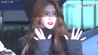 조용했던 미주와 덩달아 평범해진 러블리즈의 포토타임.gif | 인스티즈