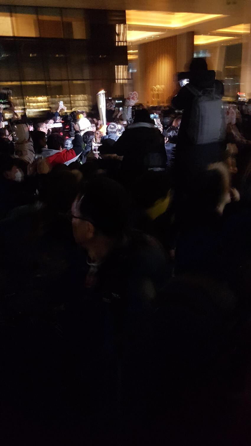 여의도 마비시킨 성화 봉송 상황.jpg | 인스티즈