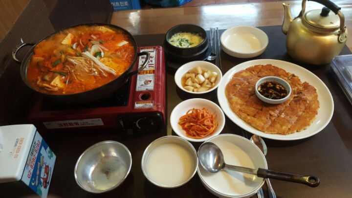 맷돌집 이미지