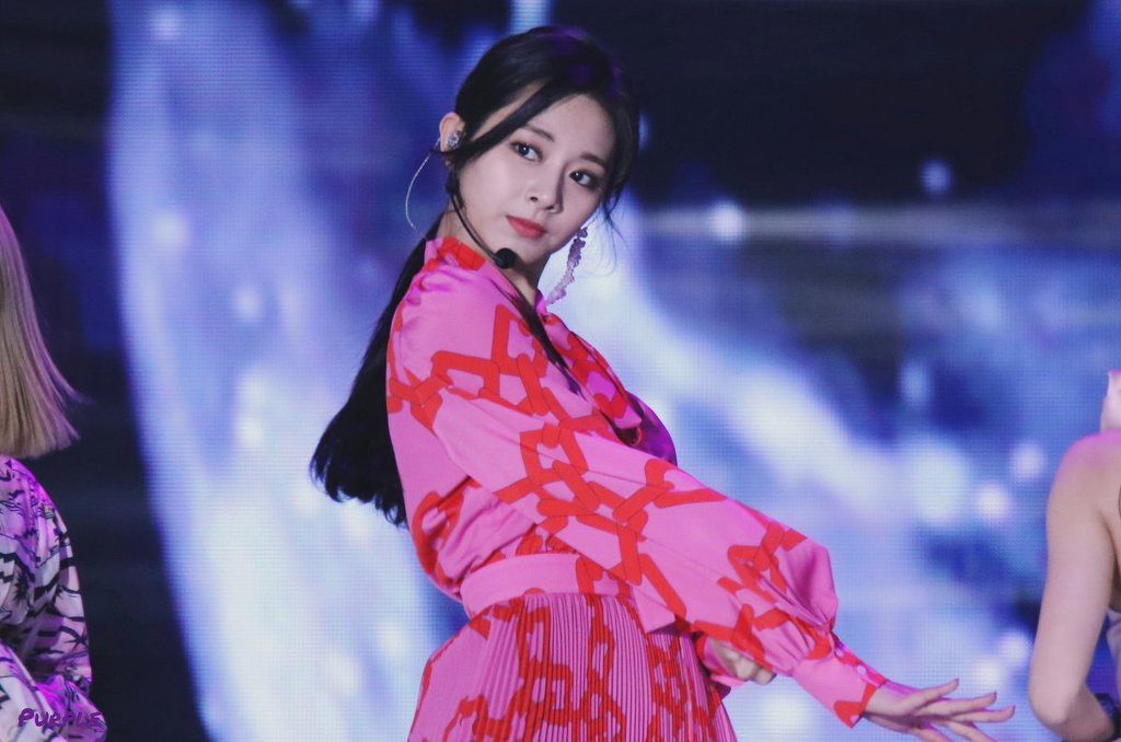 머리묶은 쯔위.jpgif | 인스티즈