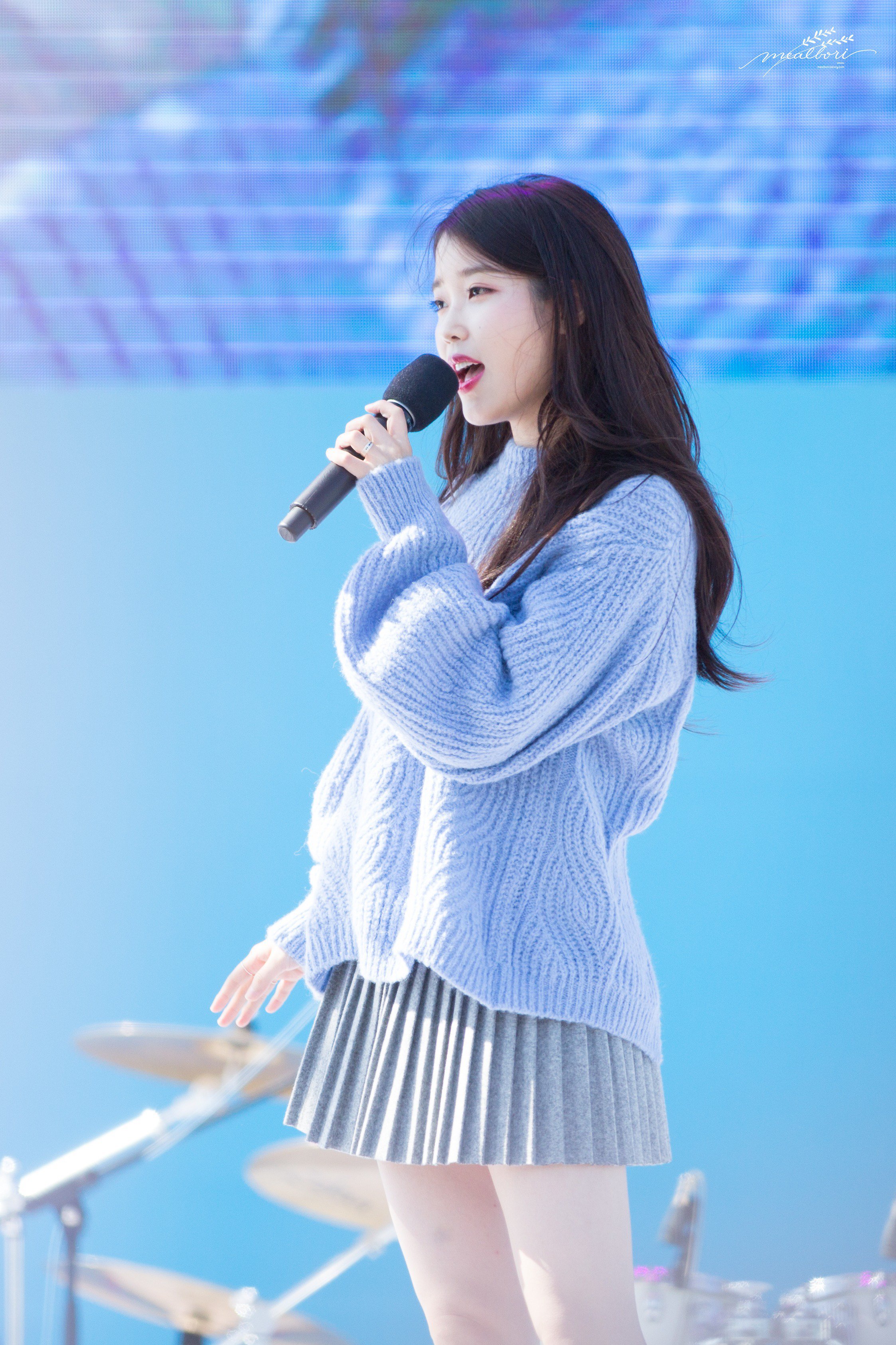 하늘하늘한 아이유.jpgif | 인스티즈
