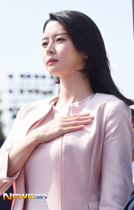 오늘자 헬로비너스 나라 | 인스티즈