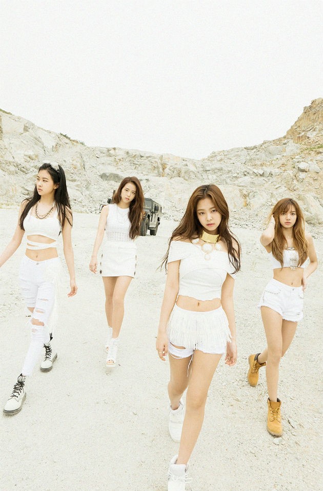 크롭탑이 잘 어울리는 블랙핑크.jpgif | 인스티즈