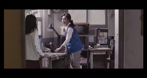 강산맨션 102호에는 살인마가 살고있다. ＜영화＞ 이웃사람 03 | 인스티즈