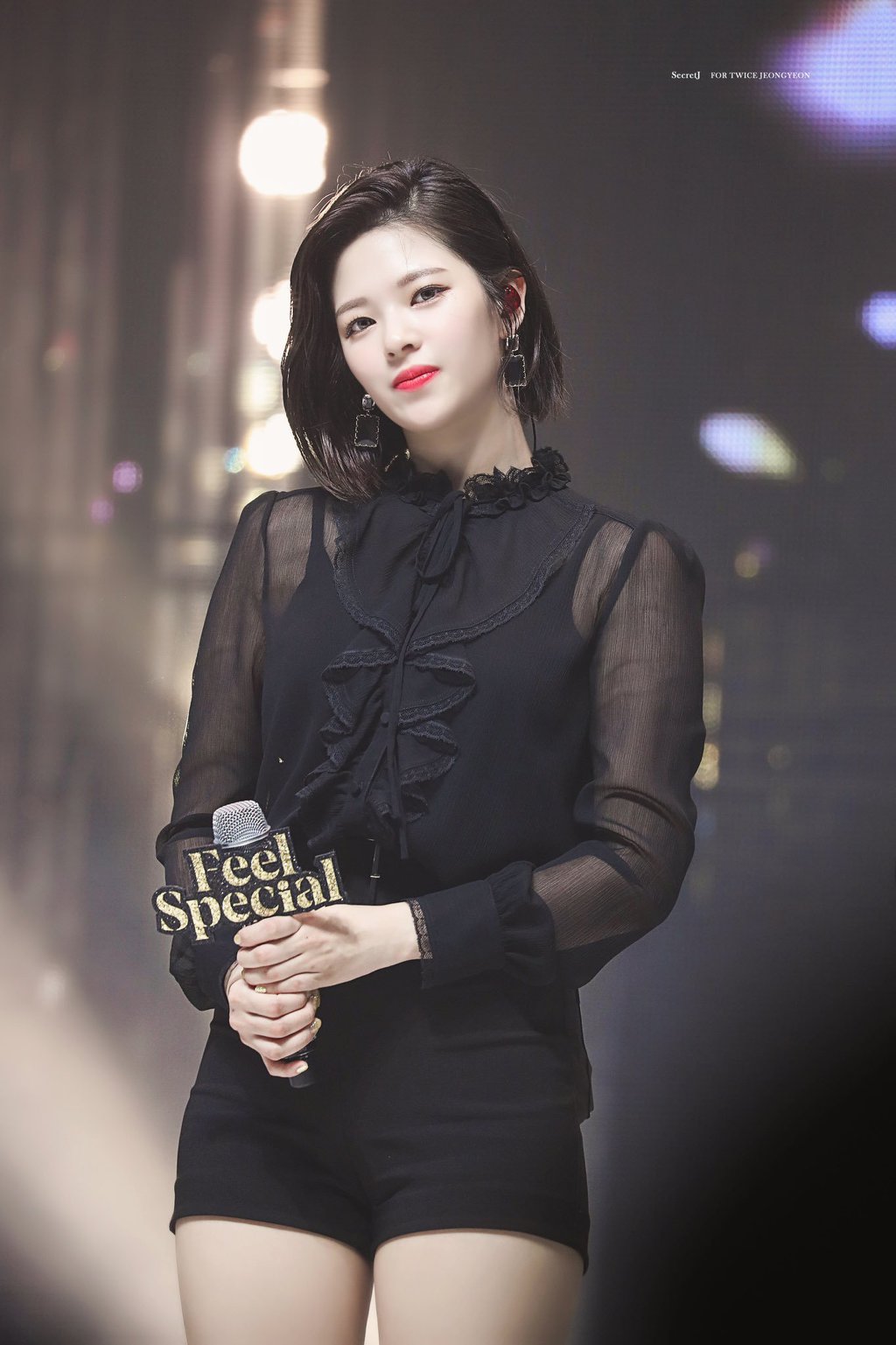 어제 Feel special 쇼케이스 유정연.jpg | 인스티즈