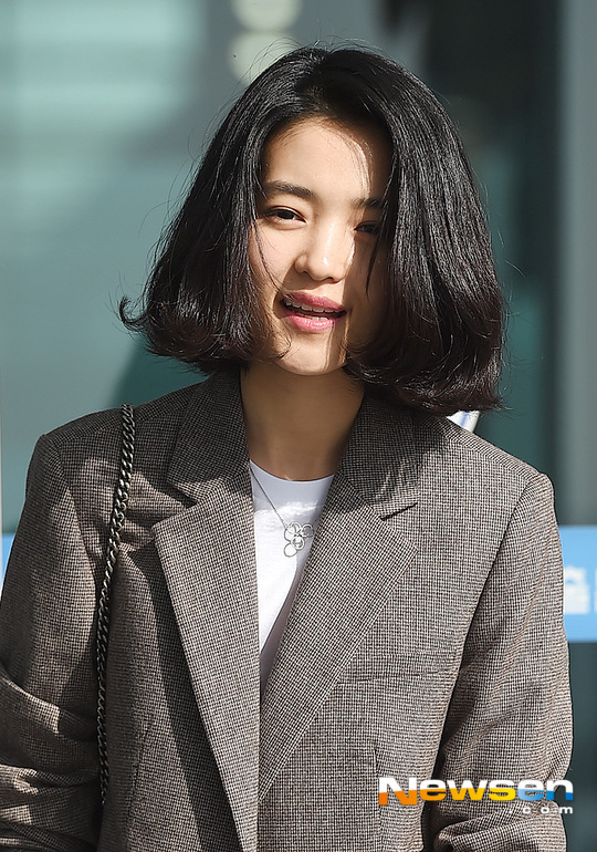 181022 ICN→BERLIN 출국하는 김태리 | 인스티즈