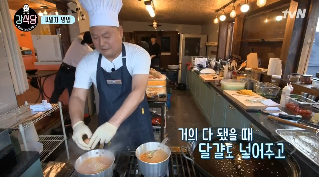 [강식당] 씨름하는 초딩 후배들 보고 신나서 점심값 18만원 내준 강호동.jpg | 인스티즈