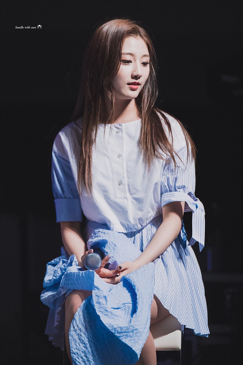 [러블리즈] 오늘의 저녁은 감자탕이어서 예인이 | 인스티즈