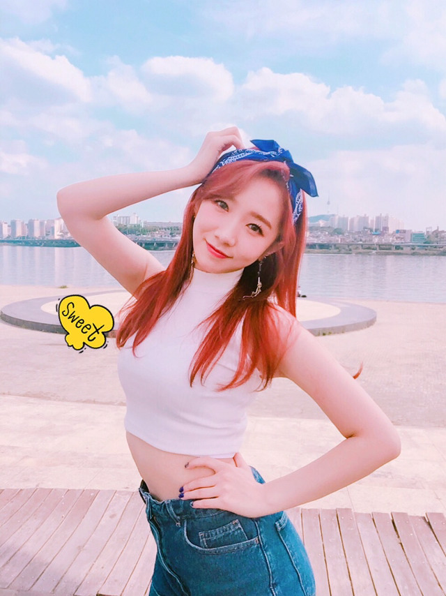 섹시포즈 뺏긴거에 대한 우주소녀 루다의 생각 | 인스티즈