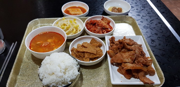 5000원짜리 제육백반 | 인스티즈