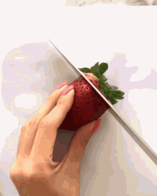 딸기로 장미 만들기.gif | 인스티즈