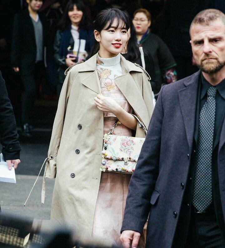 밀라노 패션쇼....수지....JPG | 인스티즈