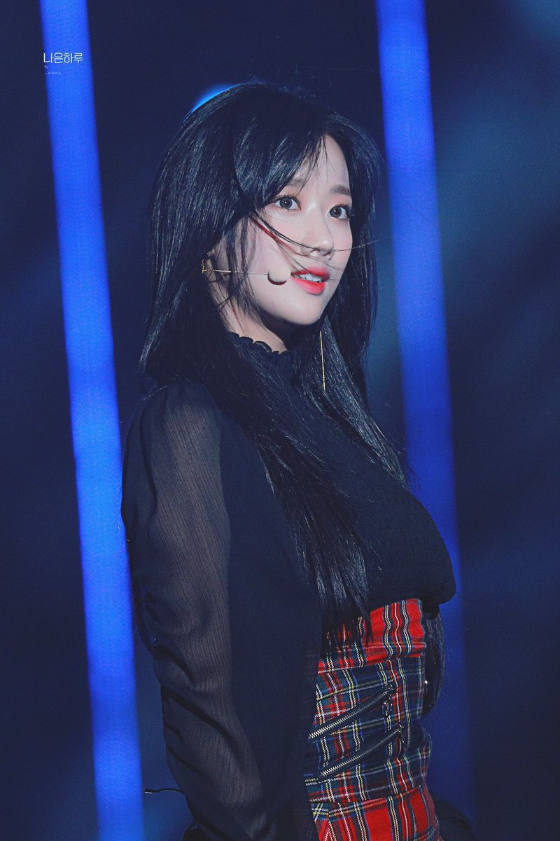 상큼하게 이쁜 에이프릴 이나은.jpgif | 인스티즈