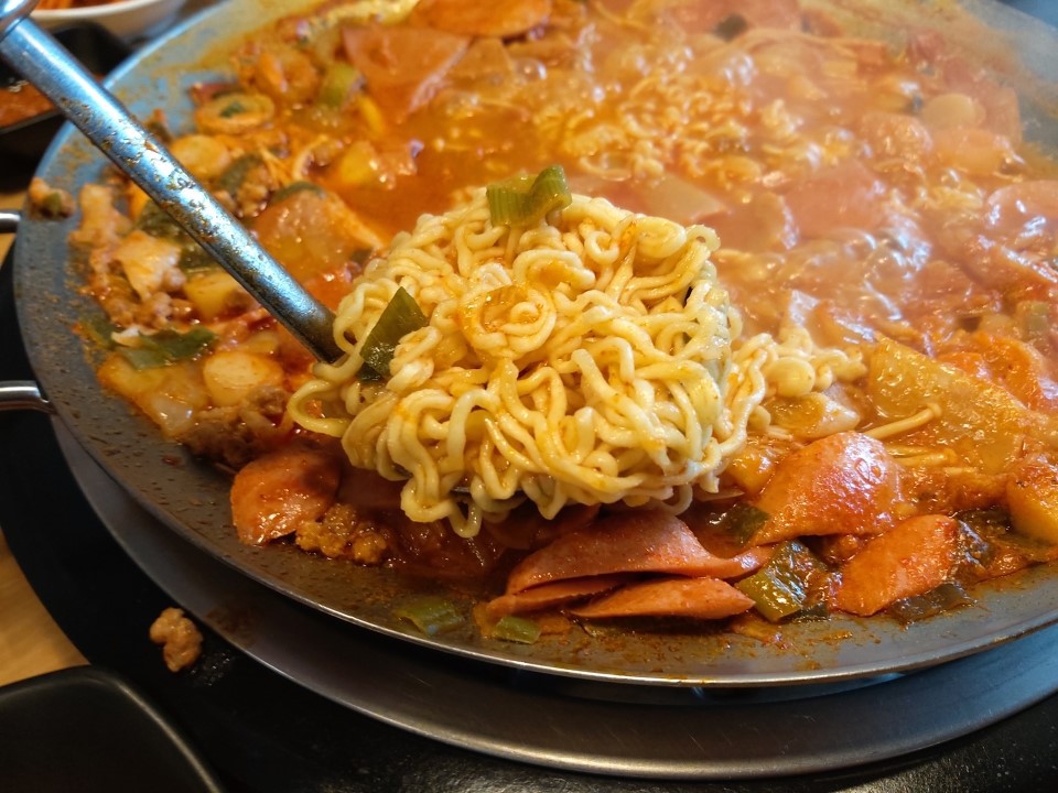 놀부보쌈부대찌개 이미지