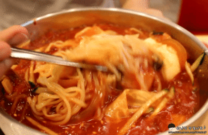 얼큰하고 시원한 냉짬뽕.gif | 인스티즈