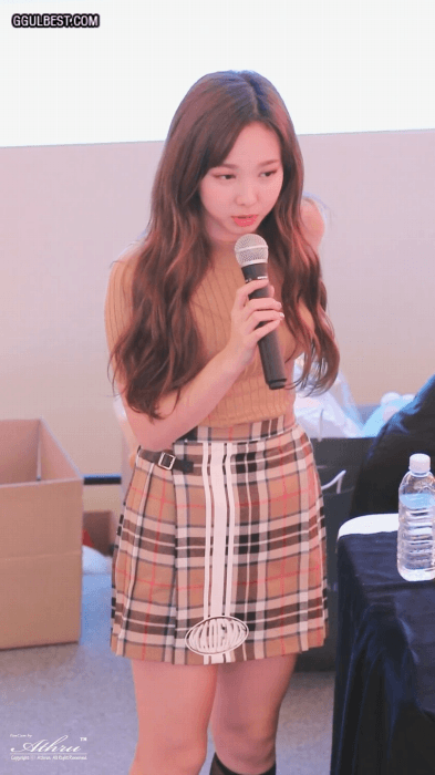 멘트치는 임나연 | 인스티즈