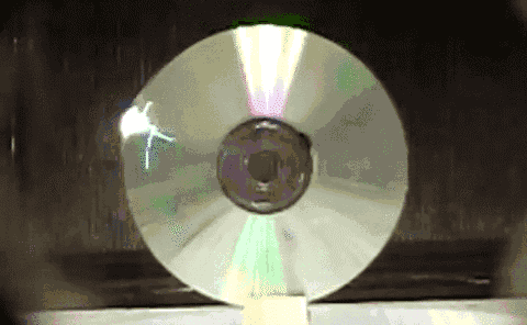 전자레인지에 CD를 넣으면.gif | 인스티즈