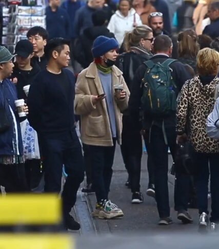 신상 구찌 티셔츠에 등장한 지디.jpg | 인스티즈